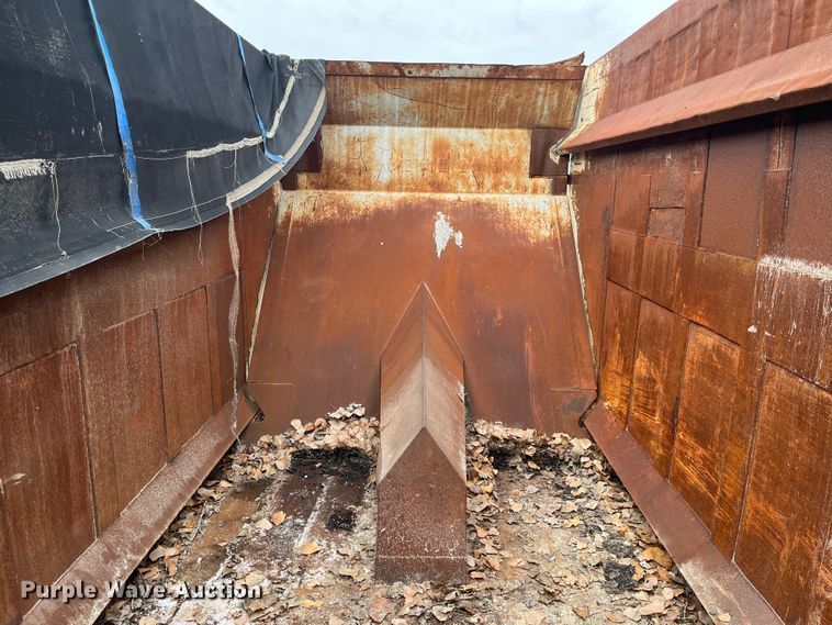 image for item DR7413 2002 Steco  refuse trailer