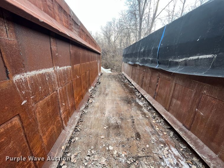 image for item DR7413 2002 Steco  refuse trailer