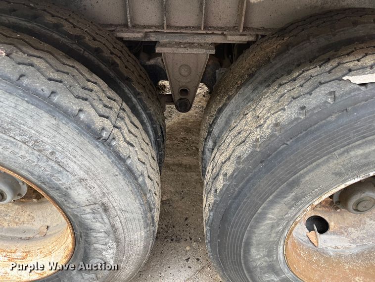 image for item DR7413 2002 Steco  refuse trailer