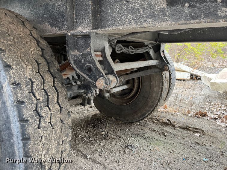 image for item DR7413 2002 Steco  refuse trailer