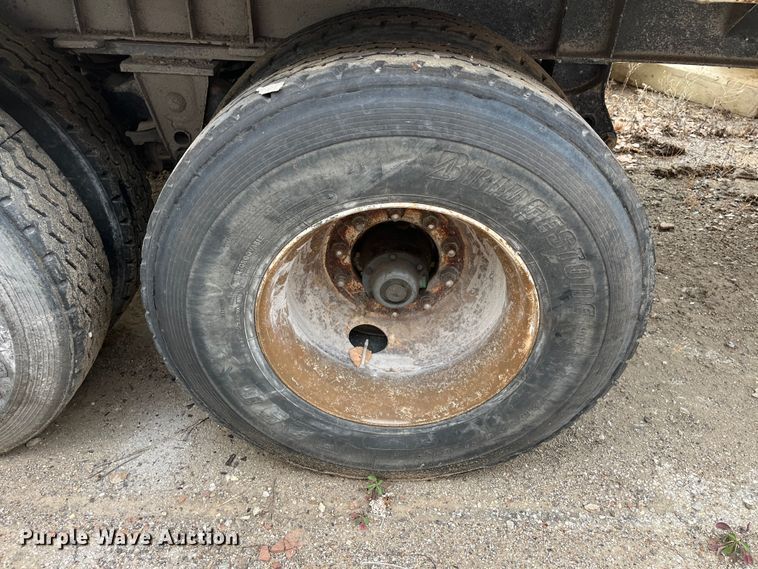 image for item DR7413 2002 Steco  refuse trailer