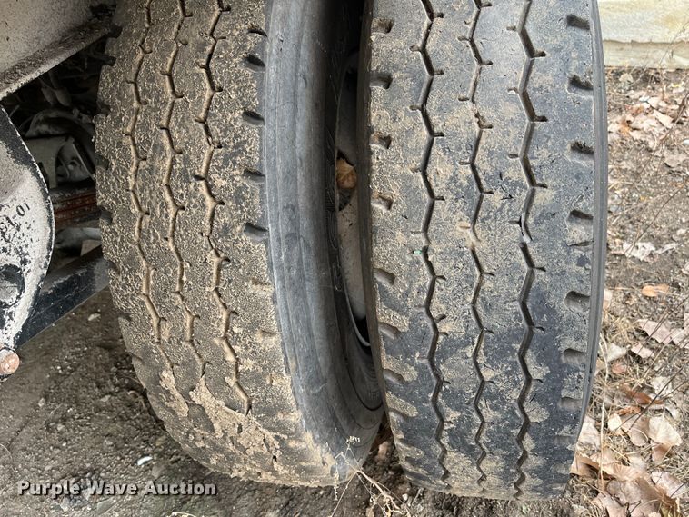 image for item DR7413 2002 Steco  refuse trailer