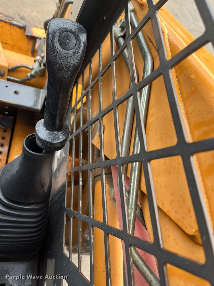 image for item DR7417 2004 Case 60XT  skid steer loader