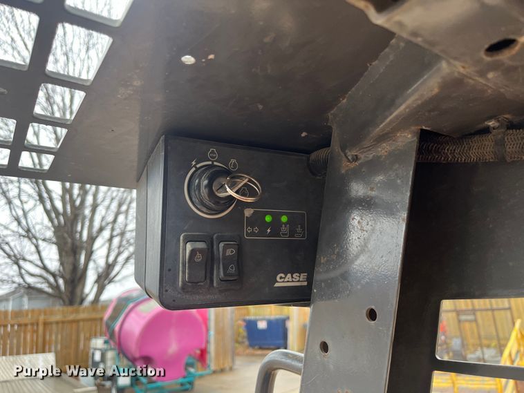 image for item DR7417 2004 Case 60XT  skid steer loader