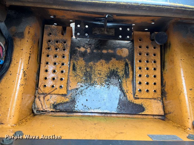 image for item DR7417 2004 Case 60XT  skid steer loader