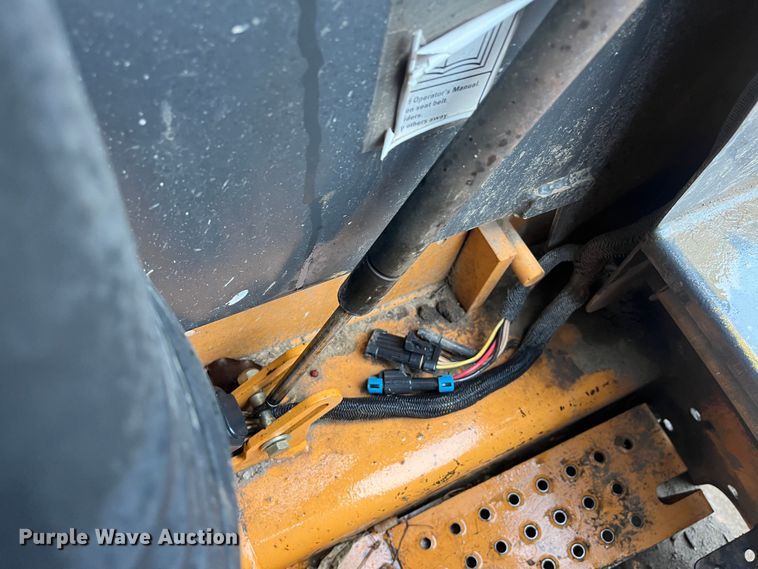 image for item DR7417 2004 Case 60XT  skid steer loader