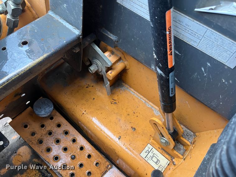 image for item DR7417 2004 Case 60XT  skid steer loader