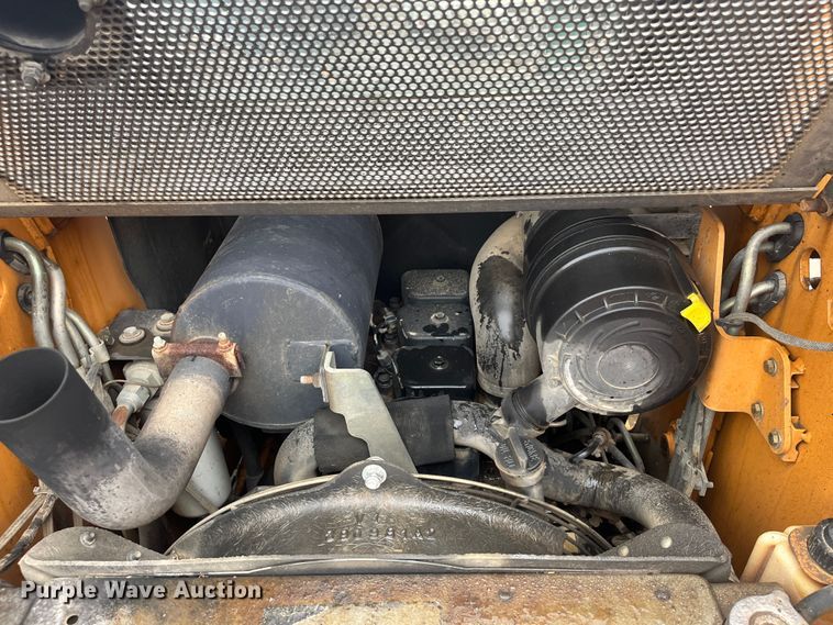 image for item DR7417 2004 Case 60XT  skid steer loader