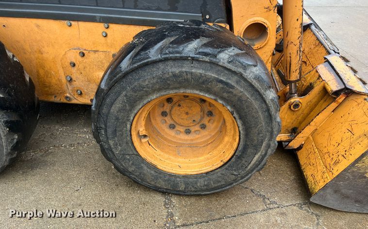 image for item DR7417 2004 Case 60XT  skid steer loader