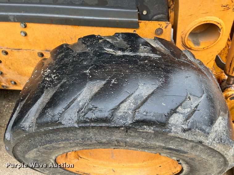 image for item DR7417 2004 Case 60XT  skid steer loader