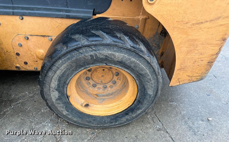 image for item DR7417 2004 Case 60XT  skid steer loader