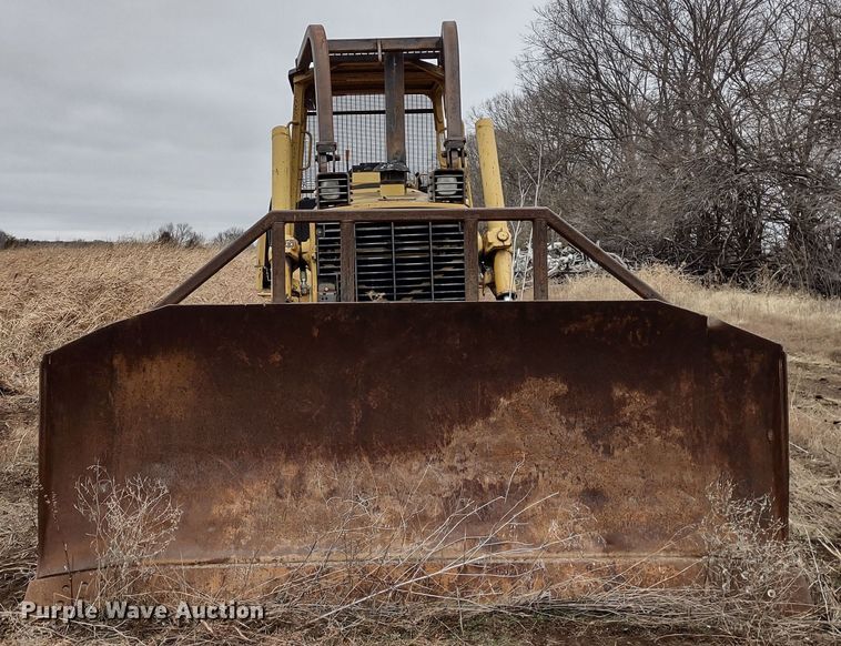 image for item DR8073 1996 John Deere 850C  dozer