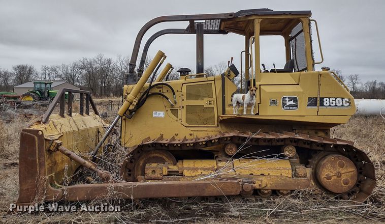 image for item DR8073 1996 John Deere 850C  dozer