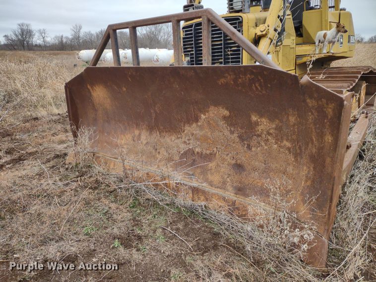 image for item DR8073 1996 John Deere 850C  dozer