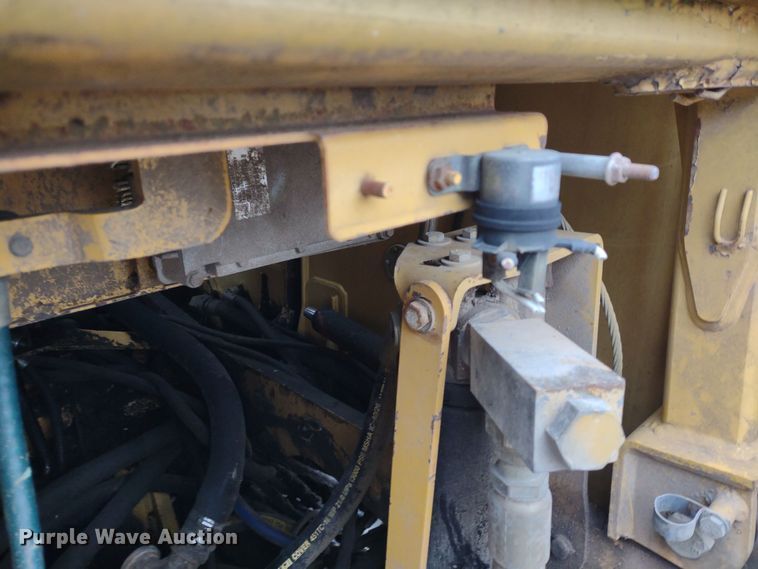 image for item DR8073 1996 John Deere 850C  dozer