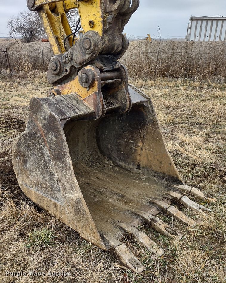 image for item DR8085 2000 Komatsu PC300LC-6LE  excavator