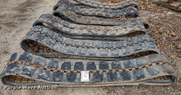 image for item DR8087 Rubber tracks