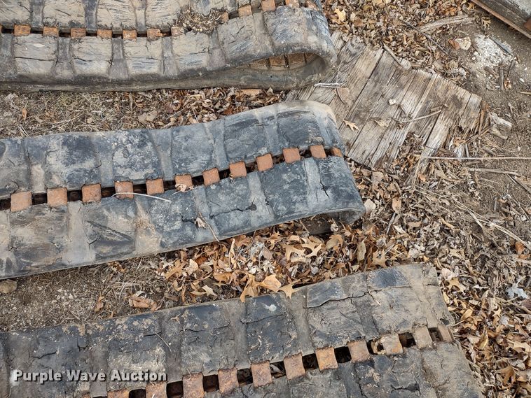 image for item DR8087 Rubber tracks