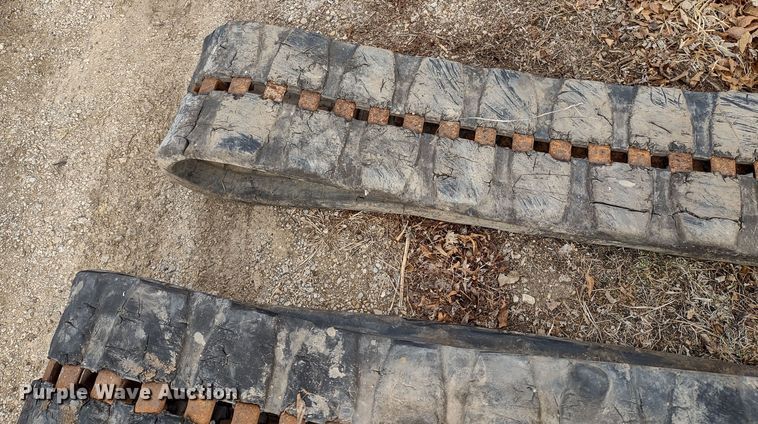 image for item DR8087 Rubber tracks