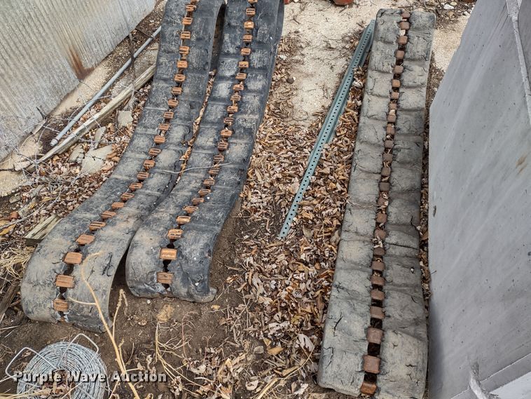 image for item DR8087 Rubber tracks