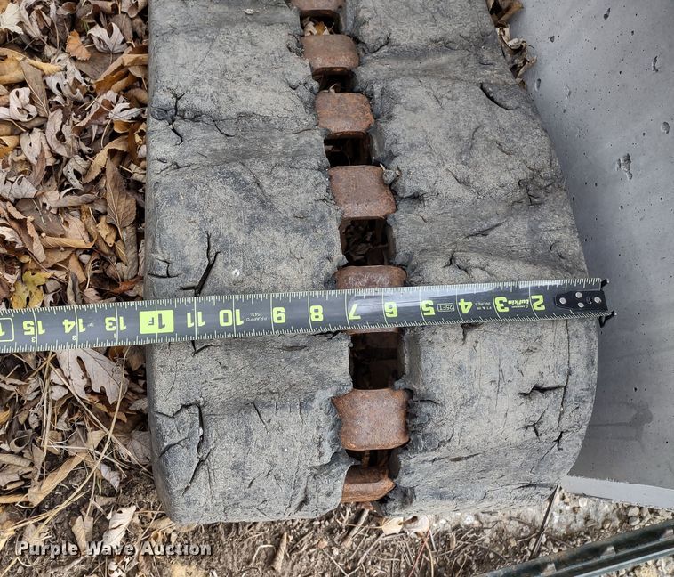 image for item DR8087 Rubber tracks