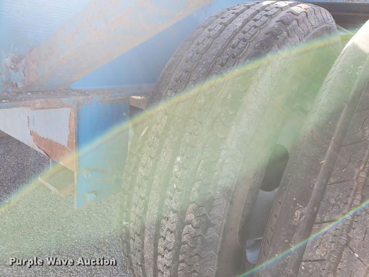 image for item DS6305 1997 Norris 28  equipment trailer