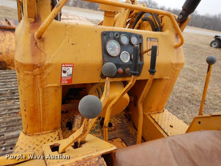 image for item DS6308 1977 John Deere 450C  track loader