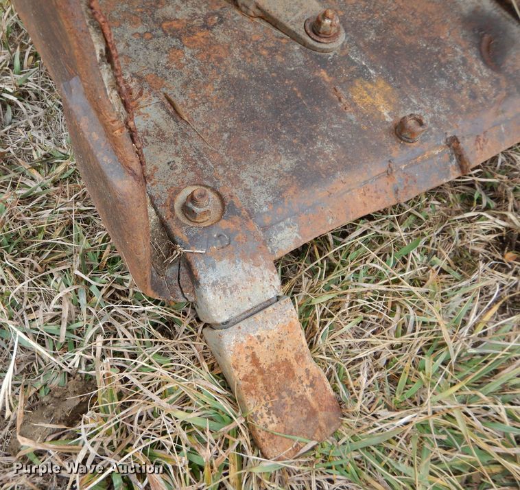 image for item DS6308 1977 John Deere 450C  track loader