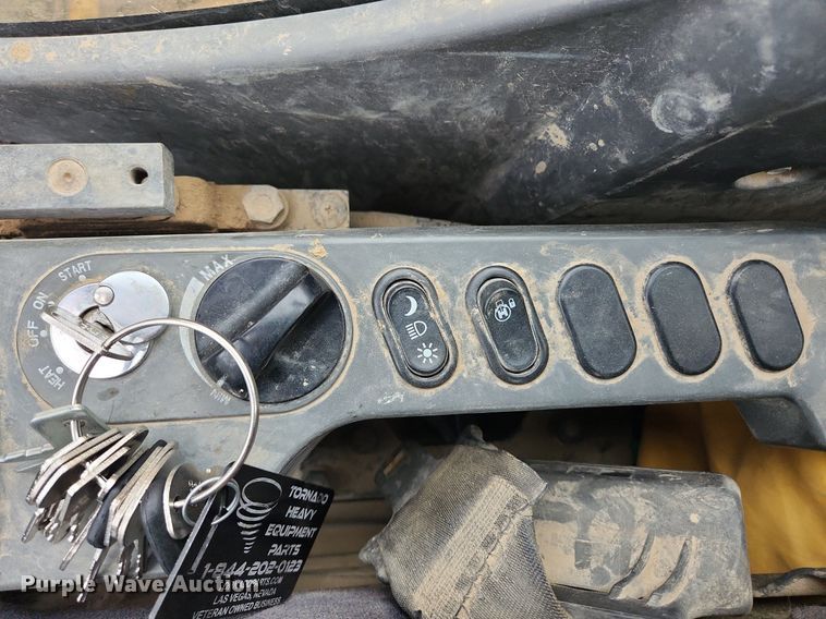 image for item EA9436 2013 Komatsu PC138USLC-10  excavator