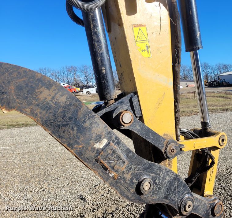 image for item FC9203 2017 Caterpillar 308E2 CR  mini excavator