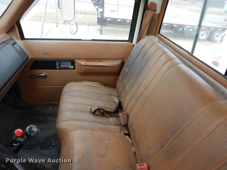 image for item HG9263 1992 Chevrolet Kodiak C6500  pressure digger truck