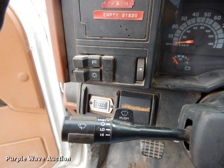 image for item HG9263 1992 Chevrolet Kodiak C6500  pressure digger truck