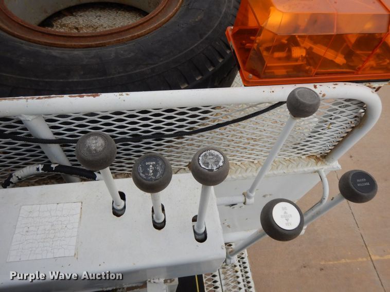 image for item HG9263 1992 Chevrolet Kodiak C6500  pressure digger truck