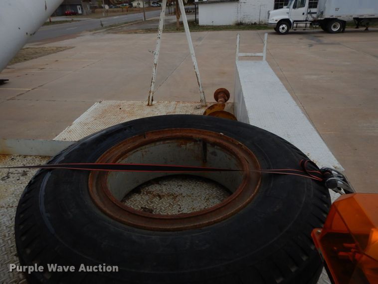 image for item HG9263 1992 Chevrolet Kodiak C6500  pressure digger truck