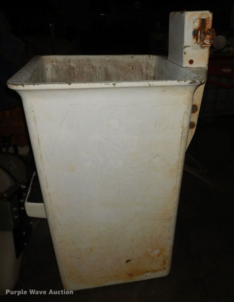 image for item HG9263 1992 Chevrolet Kodiak C6500  pressure digger truck