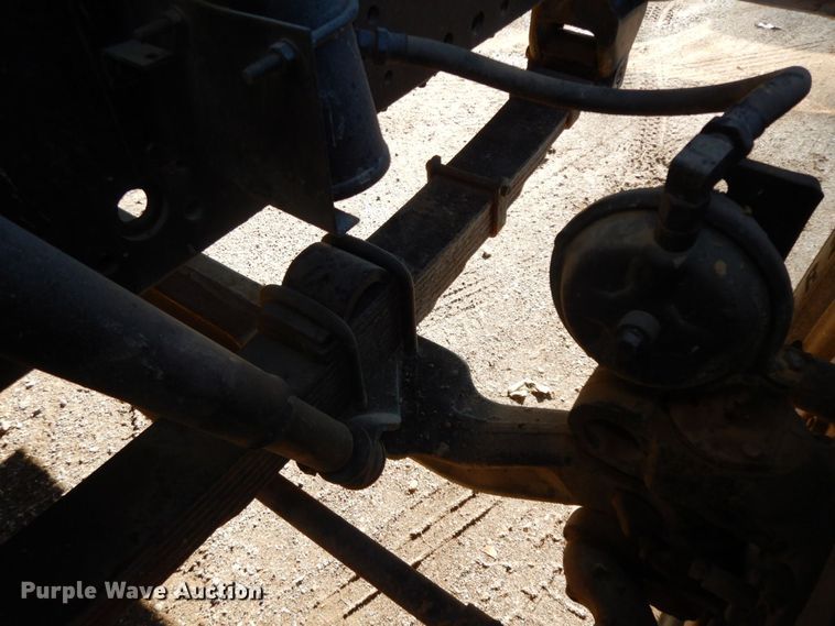 image for item HG9273 1992 International 2554  utility / service truck