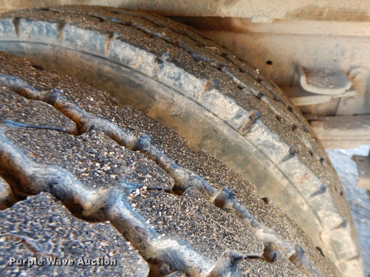 image for item HG9273 1992 International 2554  utility / service truck