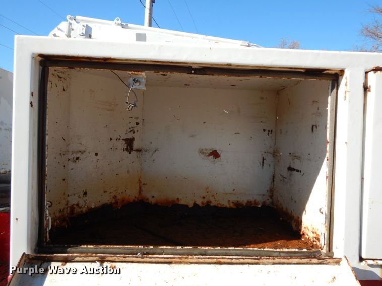 image for item HG9273 1992 International 2554  utility / service truck