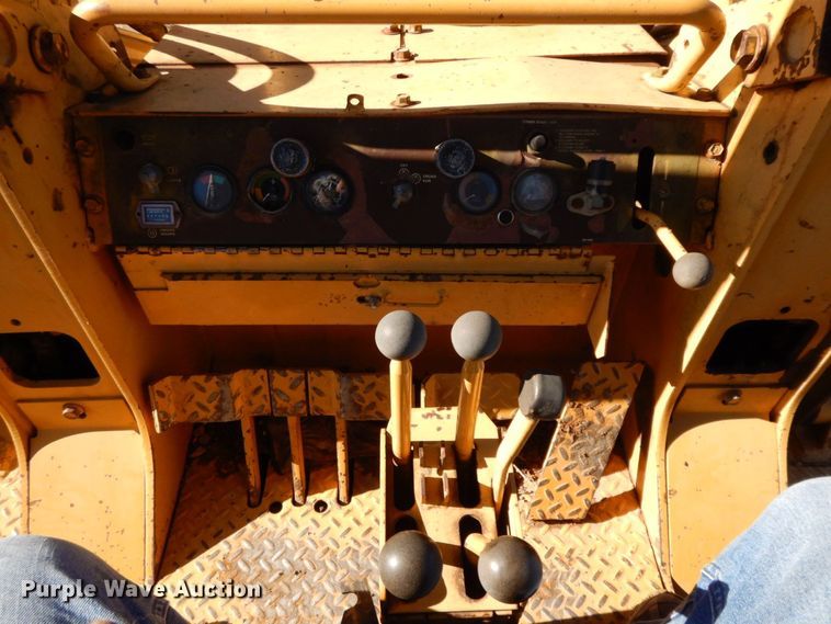 image for item HG9284 1989 Case 1155E  track loader