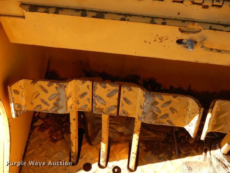 image for item HG9284 1989 Case 1155E  track loader