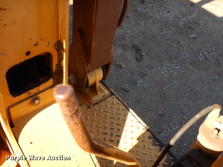 image for item HG9284 1989 Case 1155E  track loader