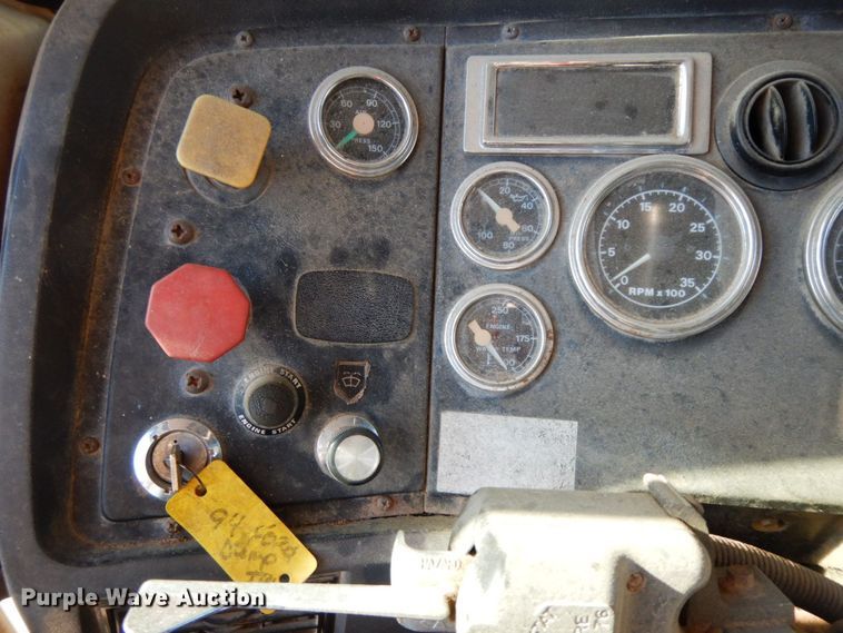 image for item HG9288 1994 Ford LTS9000  dump truck