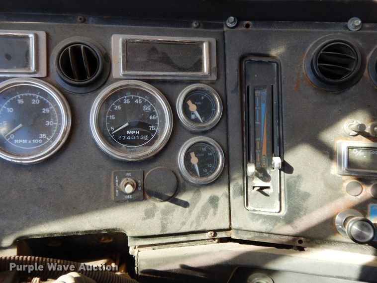 image for item HG9288 1994 Ford LTS9000  dump truck