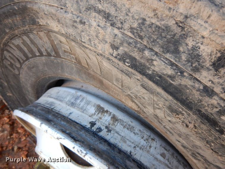 image for item HG9288 1994 Ford LTS9000  dump truck