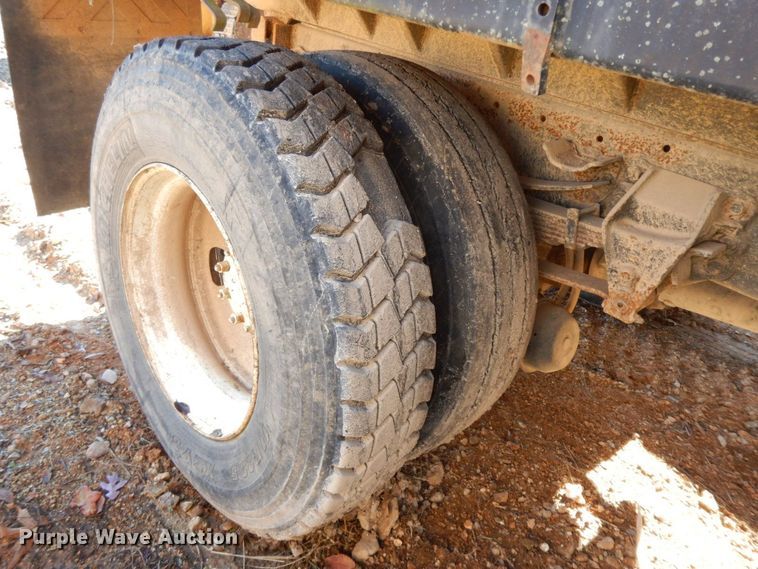 image for item HG9288 1994 Ford LTS9000  dump truck