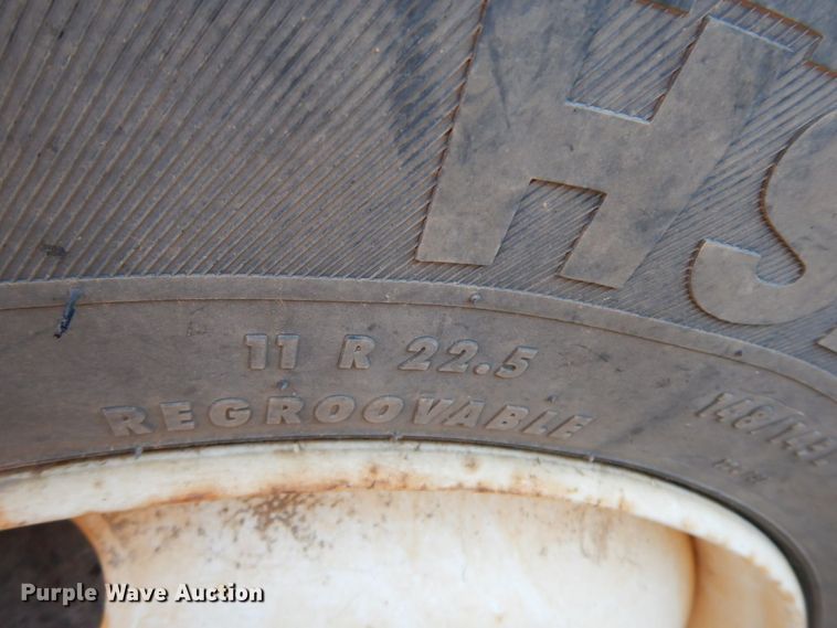 image for item HG9288 1994 Ford LTS9000  dump truck