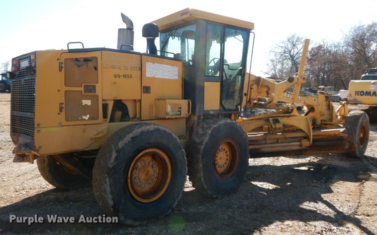 image for item HG9305 2004 John Deere 770CH  motor grader