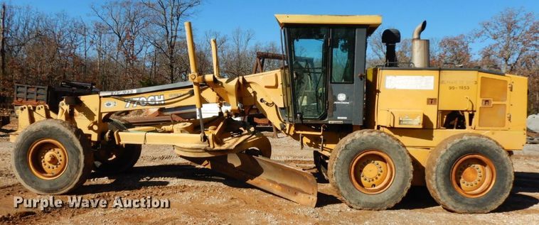 image for item HG9305 2004 John Deere 770CH  motor grader