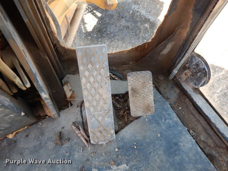 image for item HG9305 2004 John Deere 770CH  motor grader