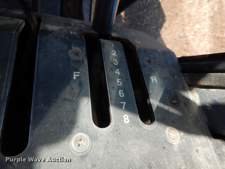 image for item HG9305 2004 John Deere 770CH  motor grader